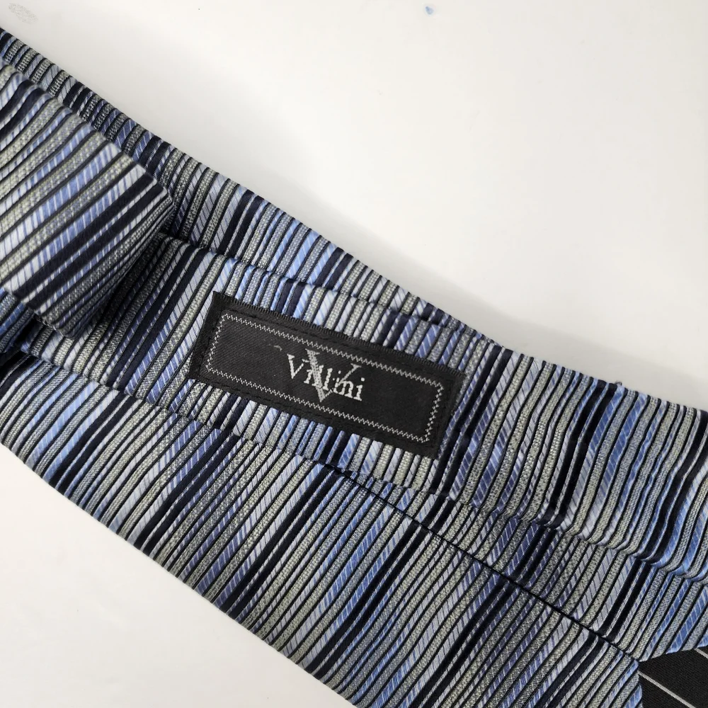VILLINI Blue / Silver Silk 7 Fold Tie.